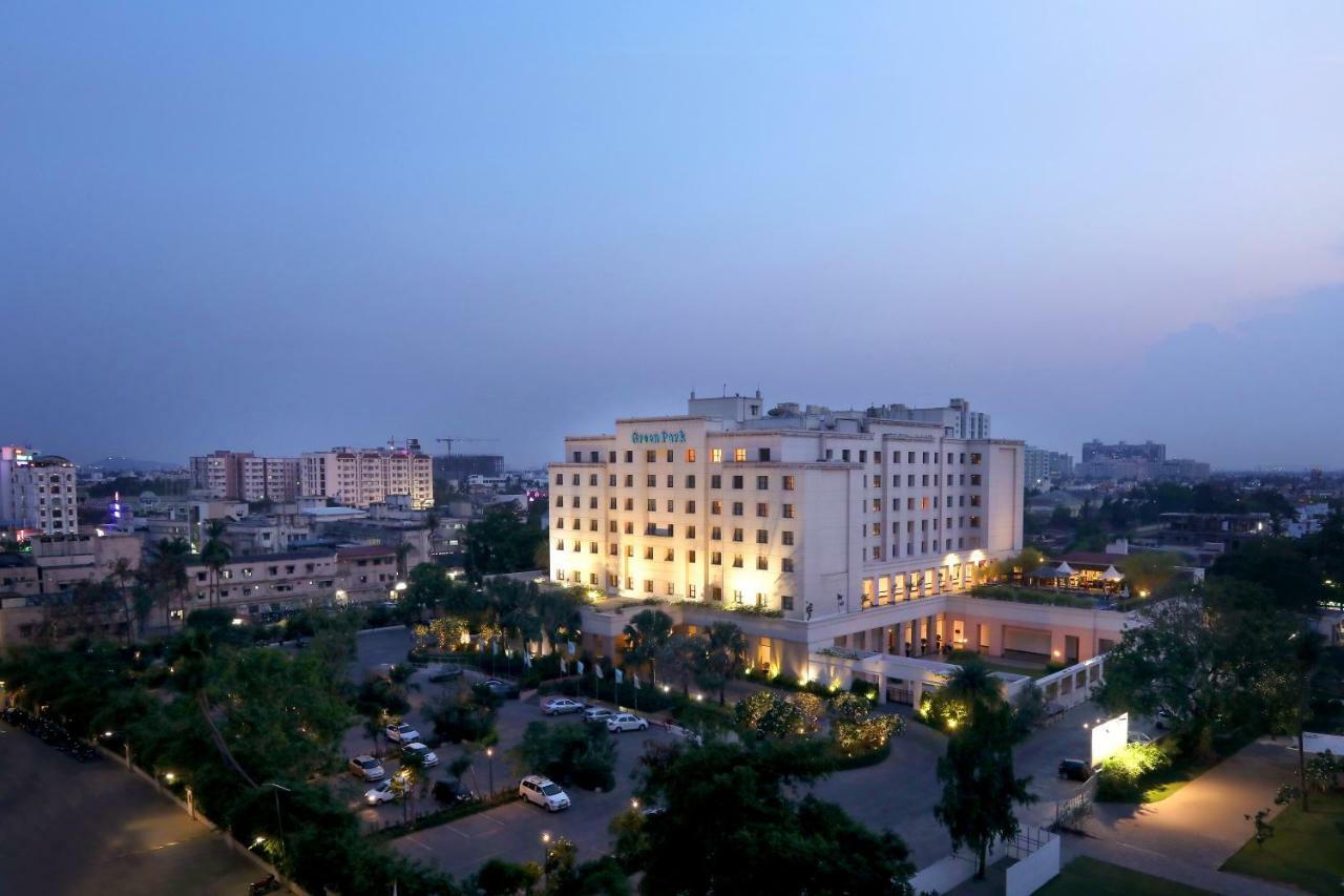 Greenpark Ченнаи Экстерьер фото The Oberoi, Karachi