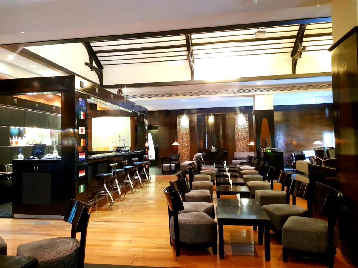 Greenpark Ченнаи Экстерьер фото The lounge at the airport